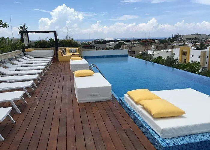 Luxury By The City